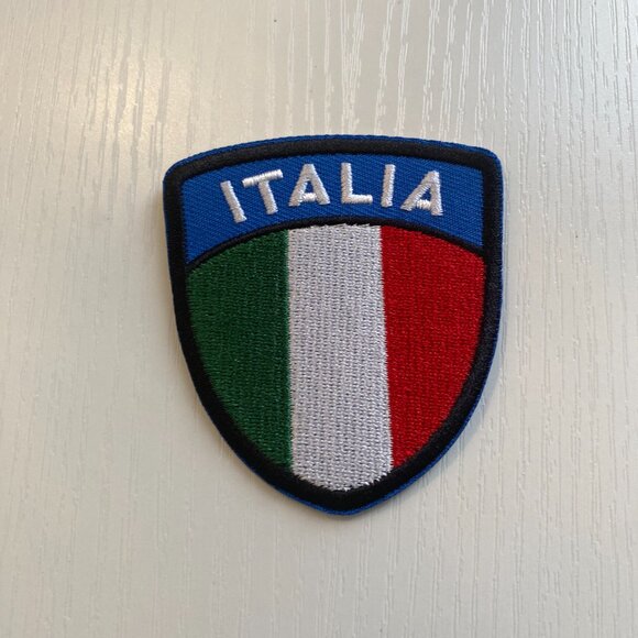 Iron on patch - Picture 2 of 2